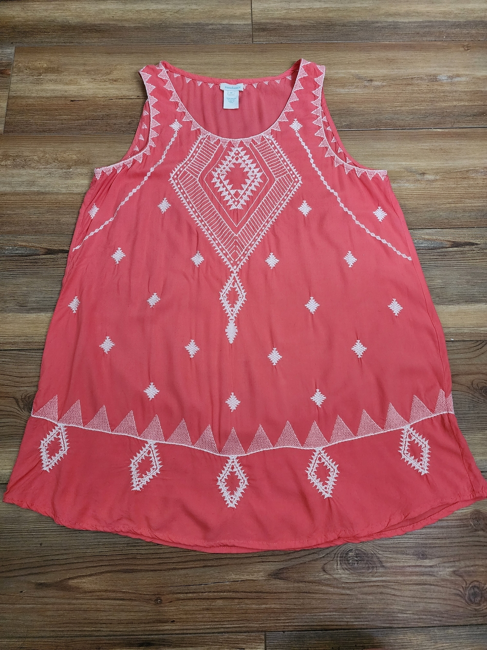 Sundance Sleeveless Tunic Women's M Coral Tribal Southwestern Embroidered Rayon